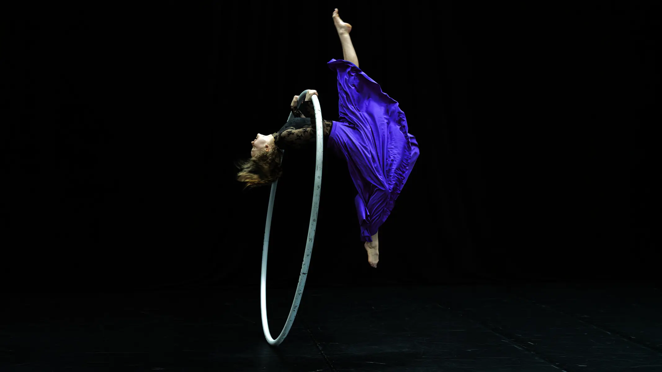 Paige Horil performing